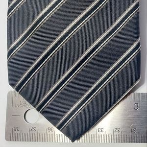 Hugo Boss Tie Made in Italy - A Very Striking Sharp Looking Tie Size (OS)